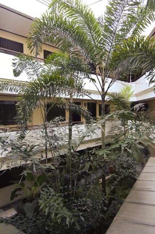 Bacolod Business Inn Extérieur photo